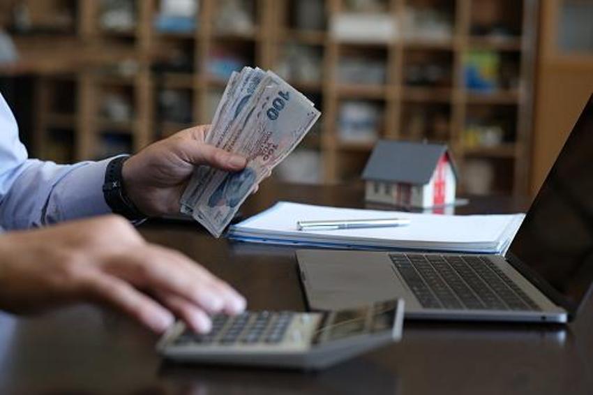  Ev sahibi ve kiracılar arasında yeni kriz: Eski halini beğenmeyip dolapları, kapıları boyuyorlar! 