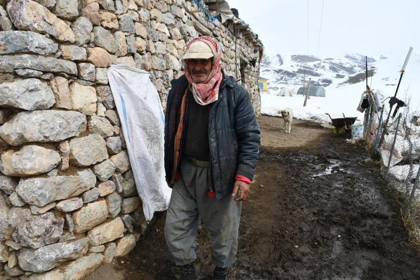 9 yıldır aynı noktada duruyor! Faraşin Yaylası'nda garip bir hayat
