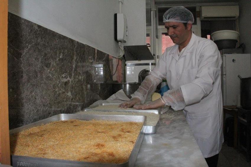 Giresun'a özgü lezzetler, fındıklı sütlü kadayıf ve fındık ezmeli kadayıf tatlısı Ramazan sofralarının vazgeçilmezi oldu