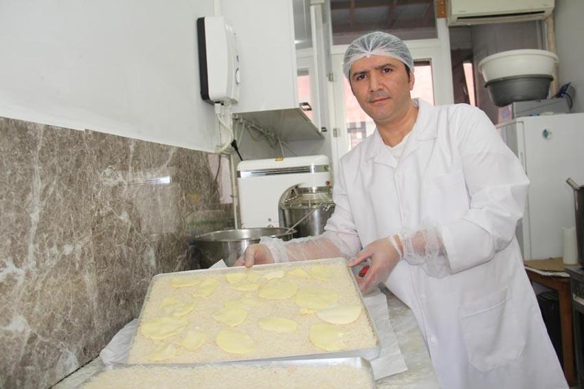 Giresun'a özgü lezzetler, fındıklı sütlü kadayıf ve fındık ezmeli kadayıf tatlısı Ramazan sofralarının vazgeçilmezi oldu