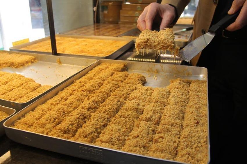 Giresun'a özgü lezzetler, fındıklı sütlü kadayıf ve fındık ezmeli kadayıf tatlısı Ramazan sofralarının vazgeçilmezi oldu