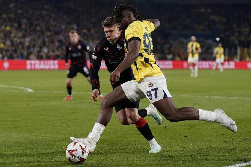 Rangers maçı öncesi Mourinho kadroyu değiştiriyor! Szymanski'yi cezalandırdı, sürpriz Talisca ve Fred kararı