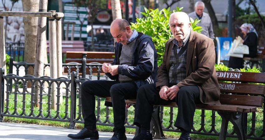 Türkiye nüfusunda yaşlanma hızında artış! İstatistik belli oldu! İşte 100 yaşın üstündeki kişi sayısı