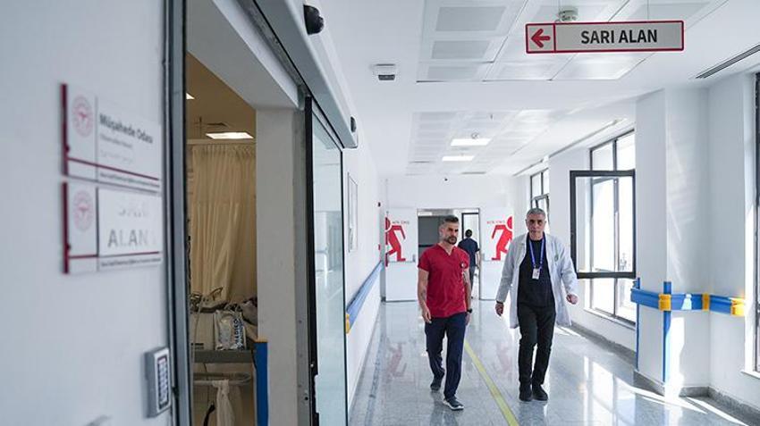 56 yaşında doktor oldu! Turist rehberliği yapan vatandaş yıllar önce terk ettiği üniversiteye geri döndü