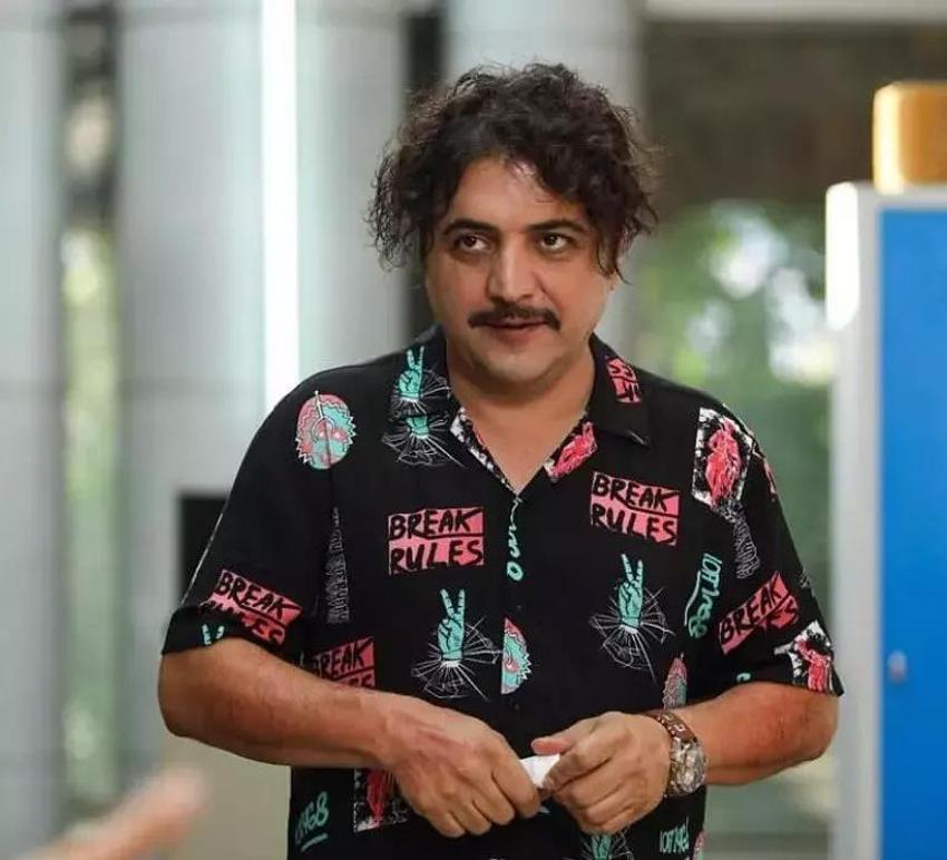 Şinasi Yurtsever hayatını kaybetti! Ünlülerden taziye mesajları