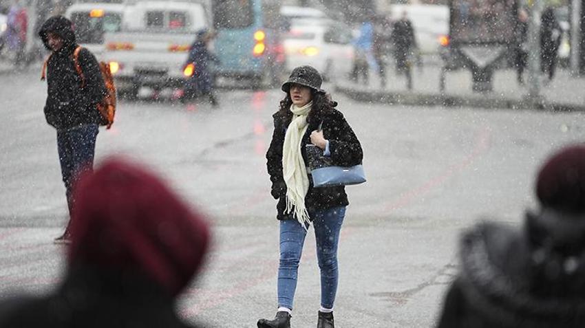 Kar yağışı geri geliyor, sıcak havaya aldanmayın! Buz keseceğiz, Meteoroloji uyardı: İstanbul, Ankara dahil birçok ilde başlıyor