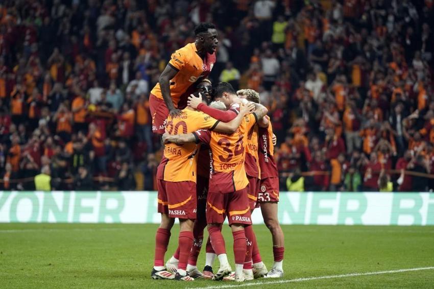 Süper Lig'de gol krallığı yarışında zirve alev aldı! Piatek, Simon Banza, En-Nesyri derken Osimhen'den bir ilk