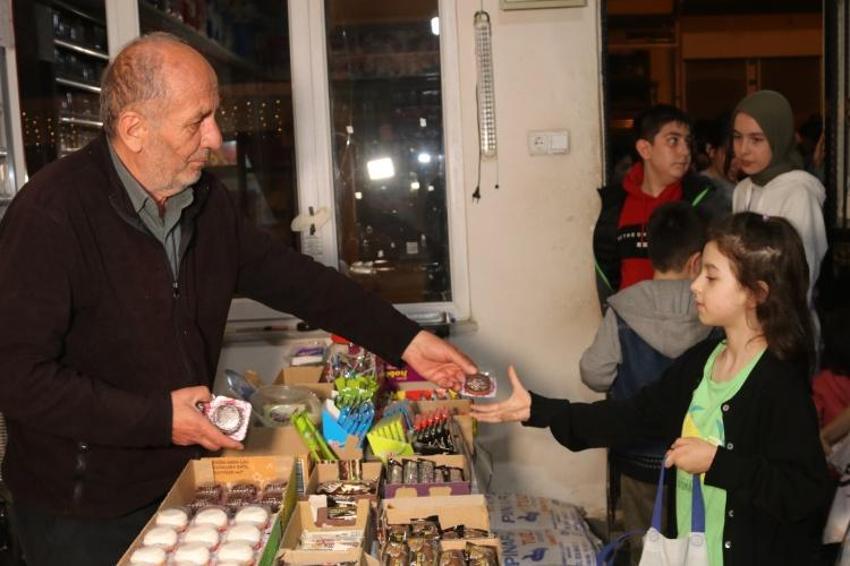 Amasya'da 152 yıllık ramazan geleneği "sepet sallama" sürdürülüyor