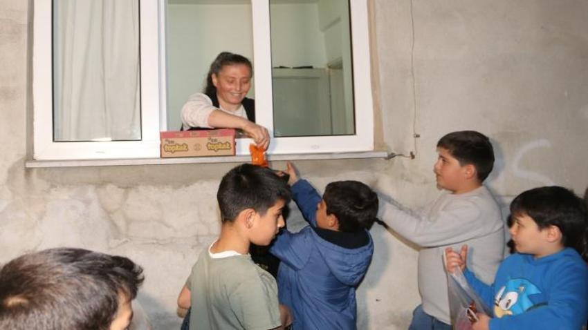 Amasya'da 152 yıllık ramazan geleneği "sepet sallama" sürdürülüyor