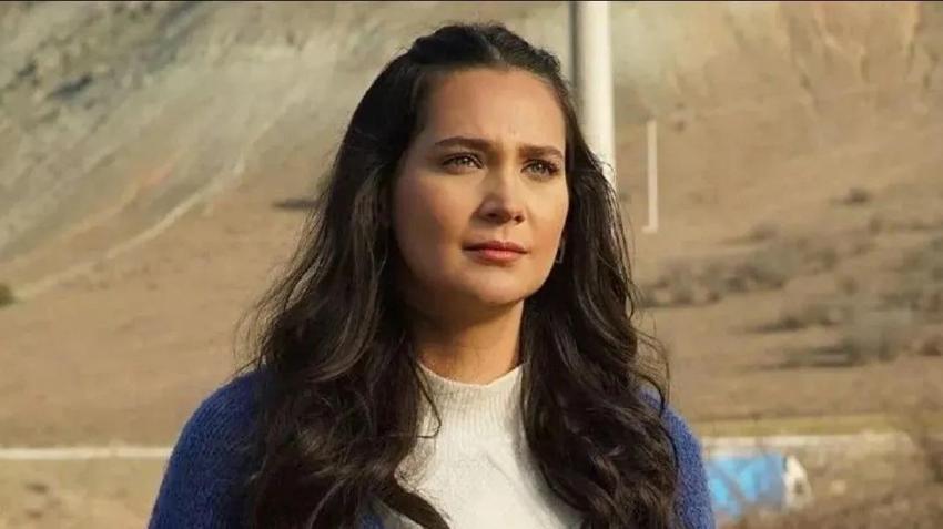 Gülsüm Ali mini elbisesiyle tam not aldı!