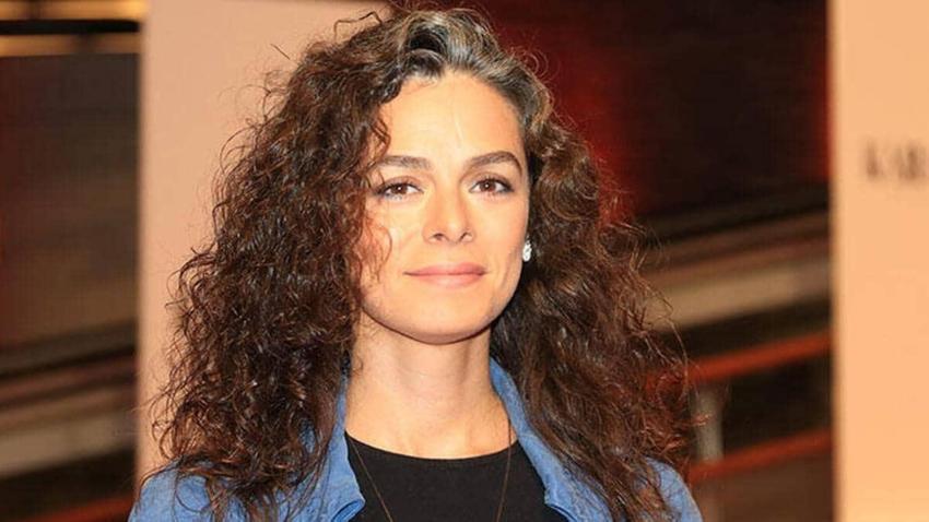 Özge Özpirinçci kızının oyuncağı için sosyal medyayı ayağa kaldırdı!