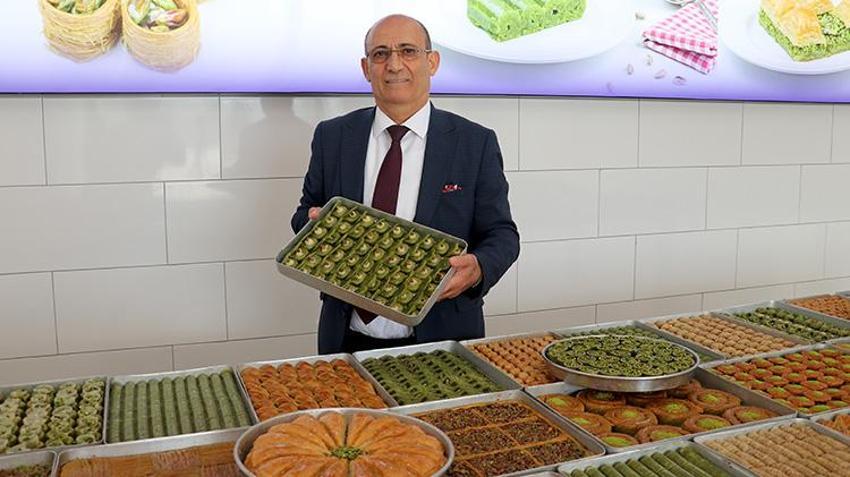 Seyyar tezgahta börek satarak gıda sektörüne girdi! Şimdi 100 ülkeye tatlı satıyor