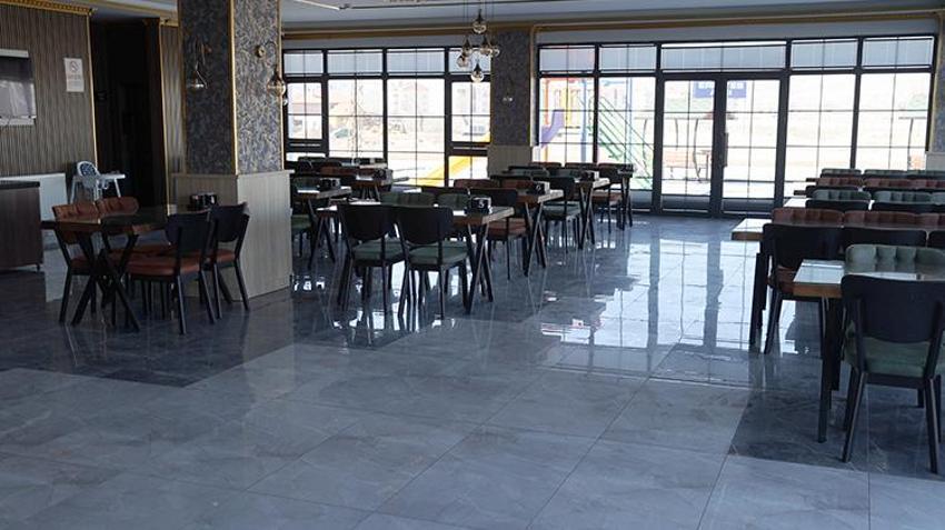 Sivas'ta kadın girişimci, belediyedeki işinden istifa edip devletten aldığı hibe ile otel açtı!