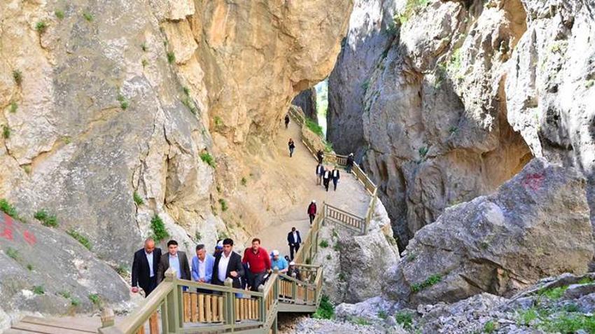 Adana'nın kalbinde yer alan labirent! Doğa tutkunlarının yeni gözdesi oldu! Adana turizmde rekor kıracak