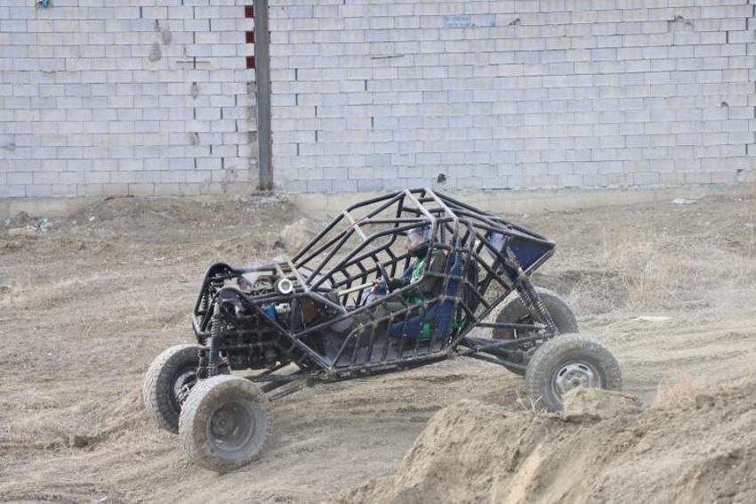 Doğal gaz borularından off-road aracı yaptı!