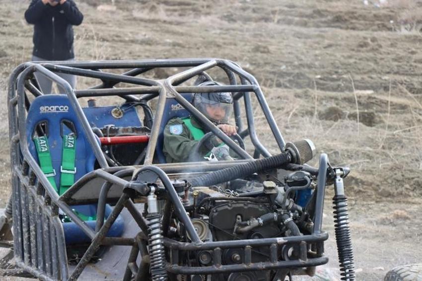 Doğal gaz borularından off-road aracı yaptı!