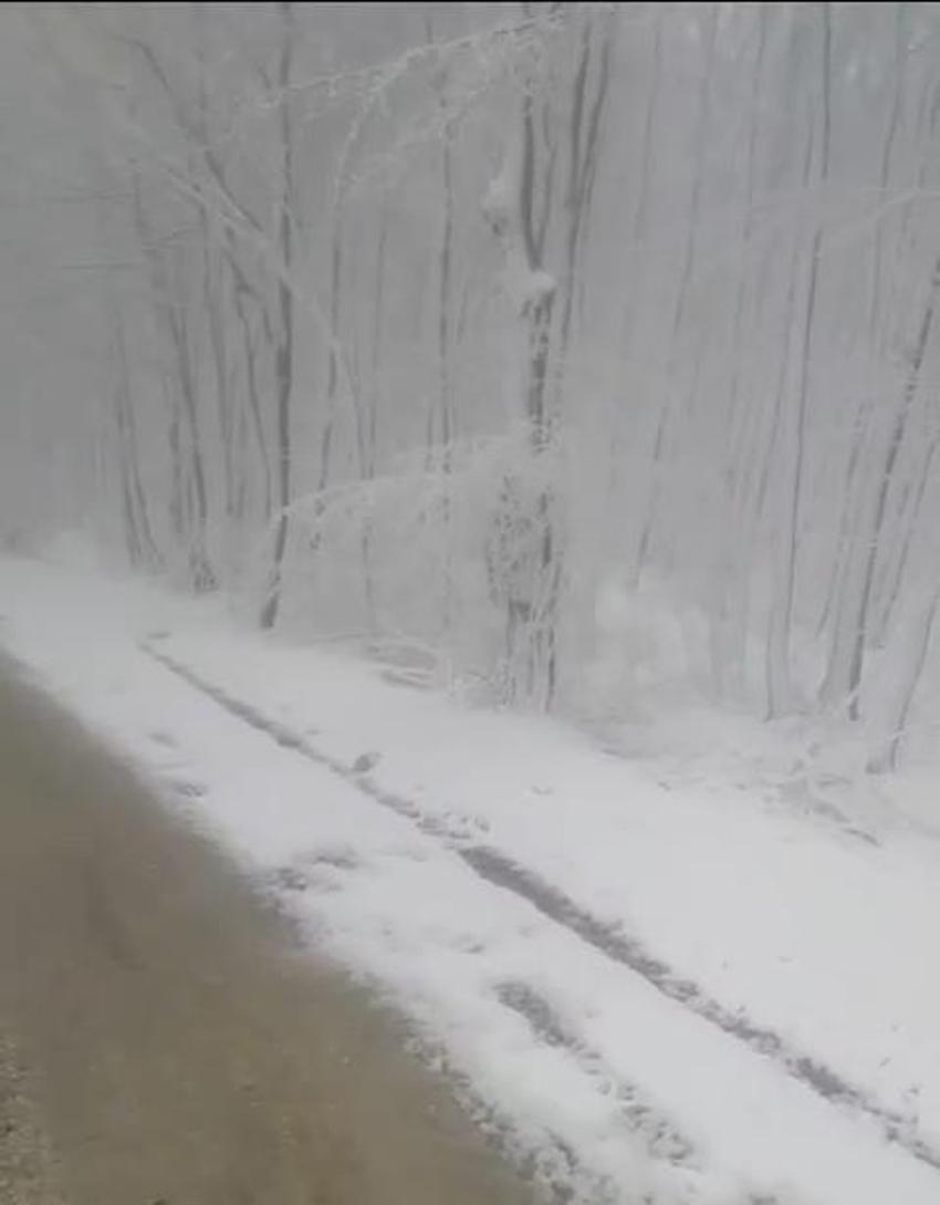 Adana mart ayında kara teslim oldu! Meteoroloji'den kuvvetli yağış uyarısı! Soğuklar geri dönüyor: Sıcaklıklar 6 derece birden düşecek