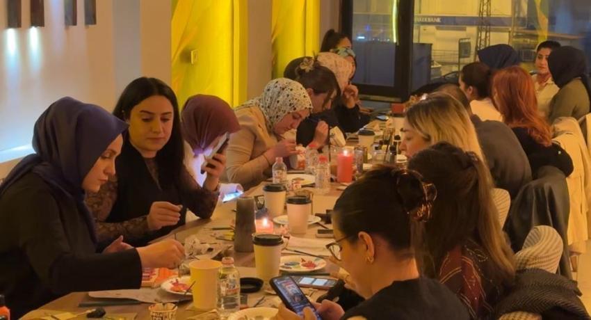 Hakkari'nin kadınları tezgaha geldi! Hünerlerini gösterdiler