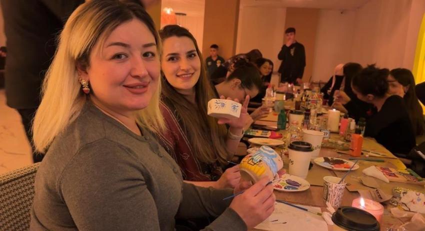 Hakkari'nin kadınları tezgaha geldi! Hünerlerini gösterdiler