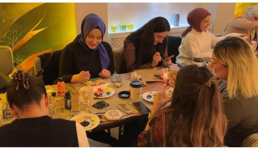 Hakkari'nin kadınları tezgaha geldi! Hünerlerini gösterdiler