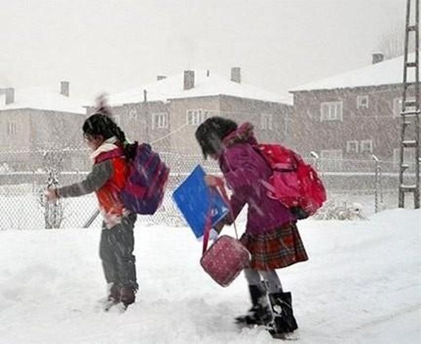 Meteoroloji'den uyarı üstüne uyarı geldi: Yurt genelinde kuvvetli yağış, don ve çığ tehlikesi!