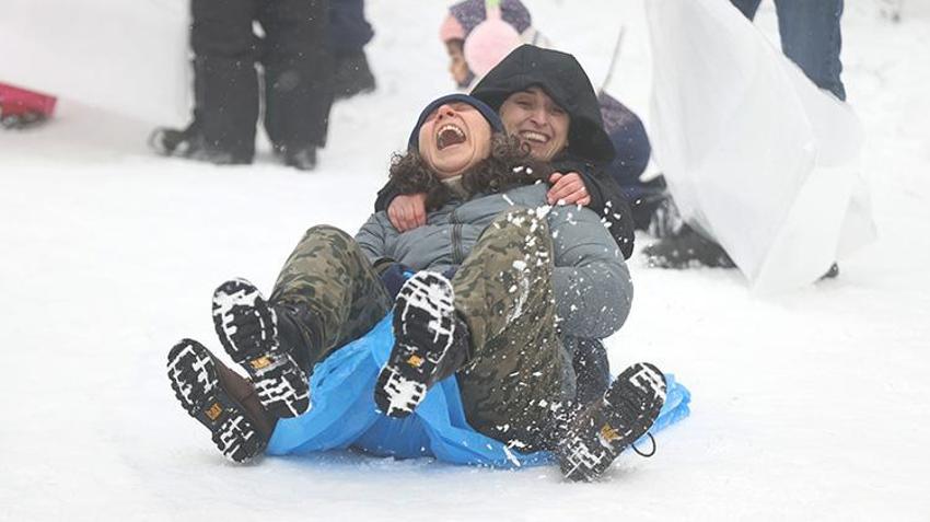 Meteoroloji'den uyarı üstüne uyarı geldi: Yurt genelinde kuvvetli yağış, don ve çığ tehlikesi!