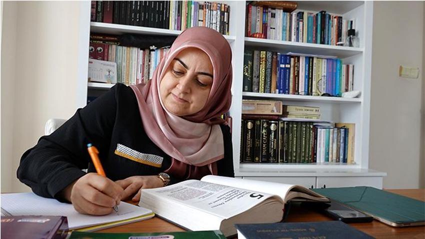 23 yıllık öğretmen doktor olmak için kolları sıvadı! Yarım kalan hayalini gerçekleştiriyor