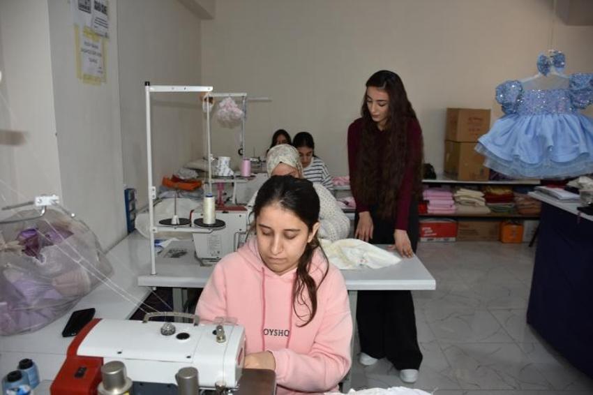 20 yaşında devlet desteği aldı, işi büyütüp 12 kişiye istihdam sağlıyor!