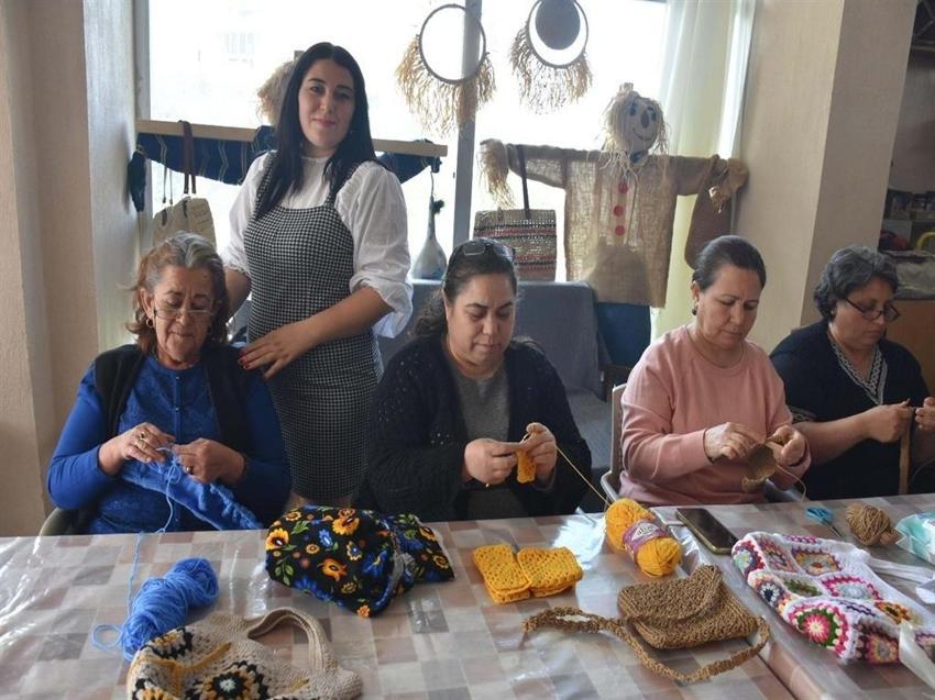 Liseyi, üniversiteyi dışardan bitirdi! 82 kursa katılan kadın sonunda mesleğini buldu