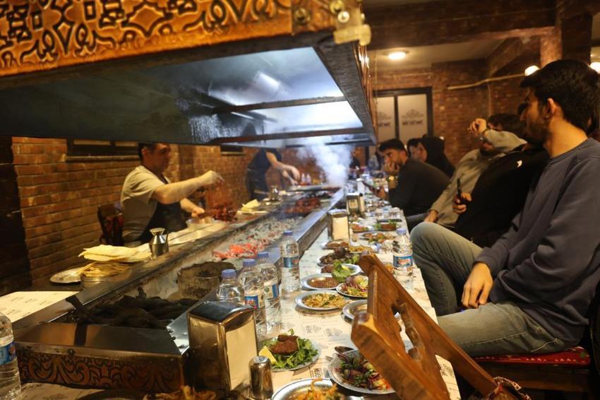 İftardan sahura her vakit tüketiliyor! Ramazan geldi Diyarbakır'da ciğere talep arttı