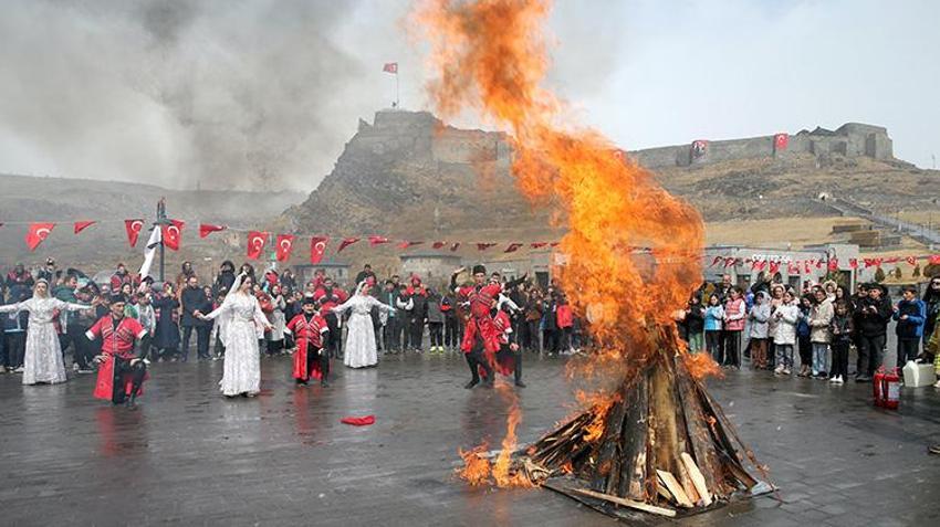 Kars ve Ardahan'da Nevruz Bayramı coşkuyla kutlandı