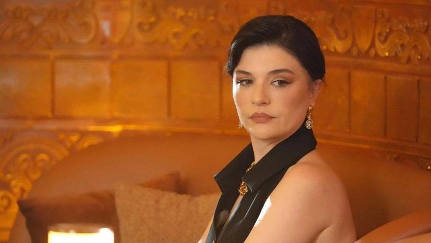 Gonca Vuslateri kızı Asya'nın yüzünü ilk kez gösterdi