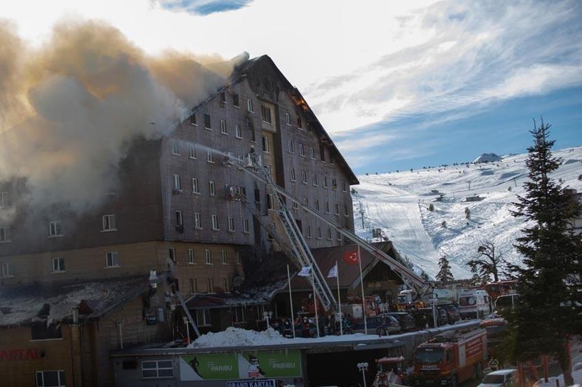 Kartalkaya'daki Grand Kartal Otel yangınına ilişkin bilirkişi raporu hazırlandı