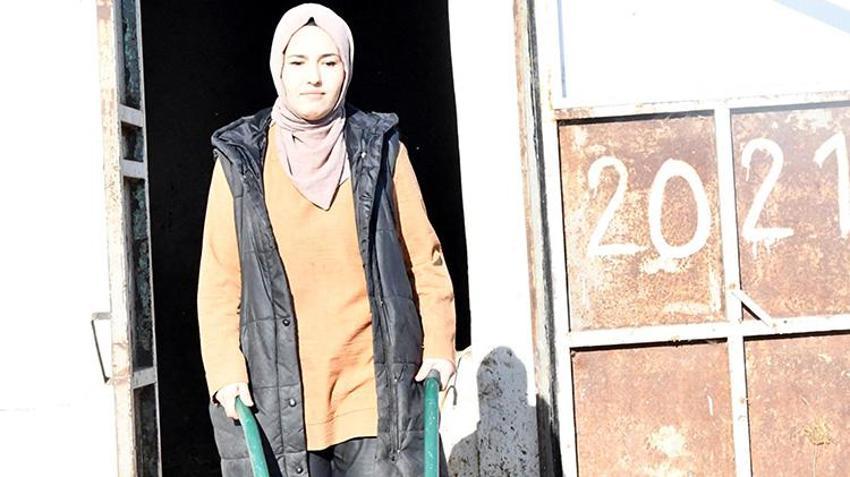 Köye yerleşip devlet desteğiyle hayvancılık yapmaya başladılar! İnek sayısını 2 yılda katladı