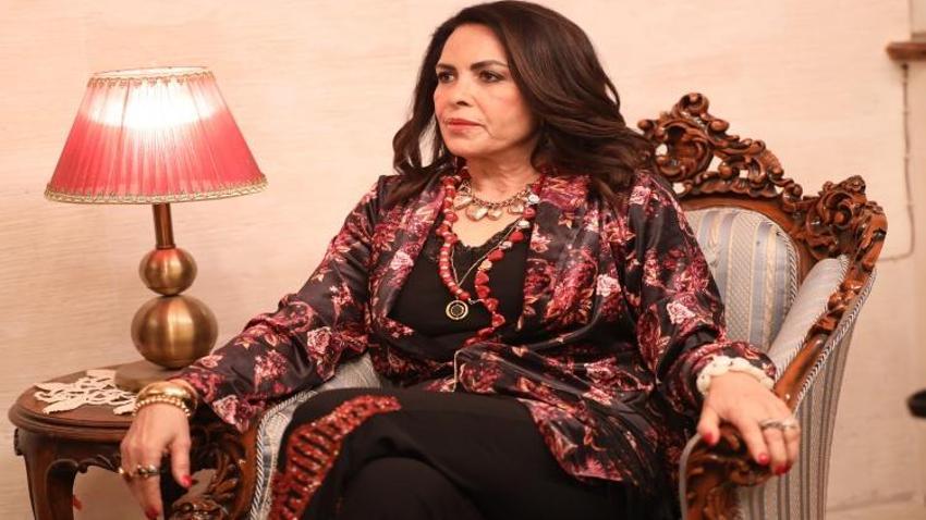 Alya'nın annesi Albora Konağı'nda!