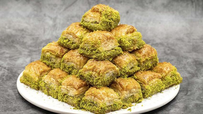 Uzman isimden bayram alışverişi için kritik uyarı! İşte tatlı ve şeker alırken taklit ve tağşiş ürünlerden uzak durmanın püf noktaları