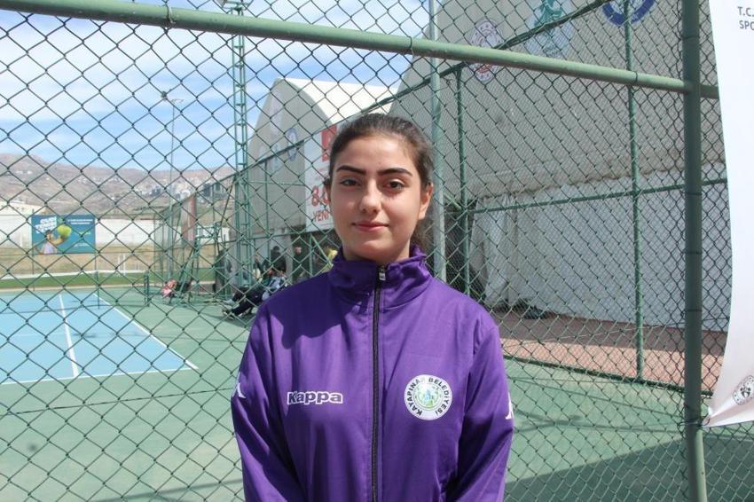 Cudi Dağı eteklerinde raket sesleri... Şırnak'ta tenis turnuvası başladı