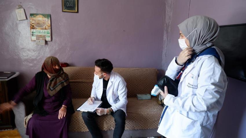 Belediyeden yaşlılara bayram ev temizliği