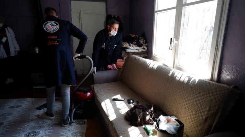 Belediyeden yaşlılara bayram ev temizliği