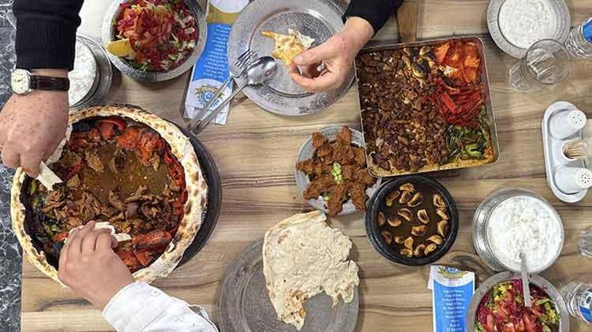 Kahramanmaraş'ın coğrafi işaretli lezzeti: Eli Böğründe ramazan sofralarını süslüyor