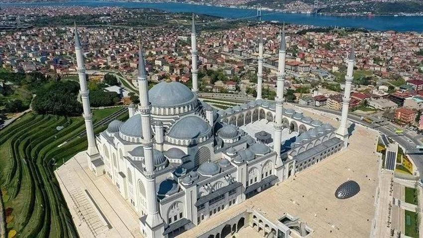 Kadir Gecesi namazı ne zaman kılınır? Kadir Gecesi namazı kaç rekat, nasıl niyet edilir? 2025 Kadir Gecesi