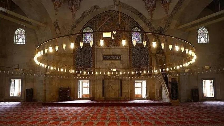 Kadir Gecesi namazı ne zaman kılınır? Kadir Gecesi namazı kaç rekat, nasıl niyet edilir? 2025 Kadir Gecesi