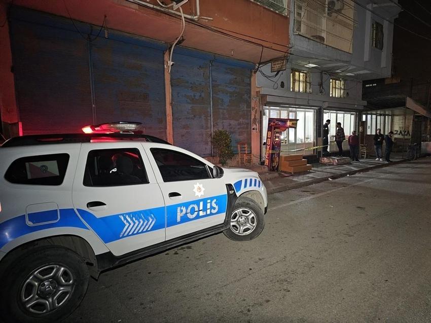 17 yaşında kahveyi bastı! Okey masasında 2 kişiyi kurşun yağmuruna tuttu