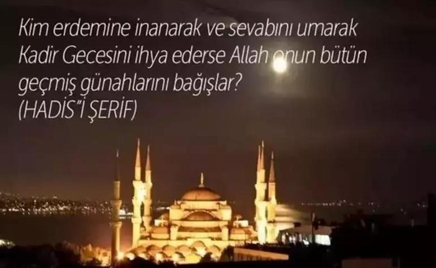 Ölen anneye, babaya duygusal Kadir Gecesi mesajları