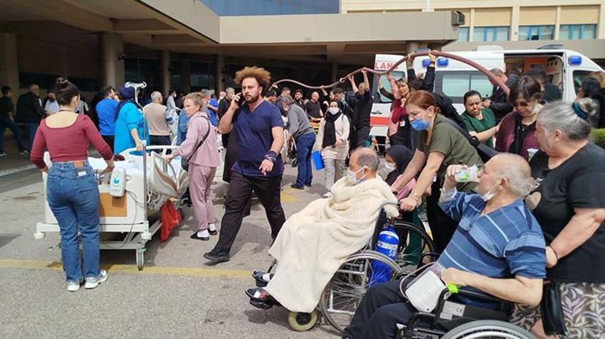 Akdeniz Üniversitesi Hastanesi'nde yangın paniği! Hastalar tahliye edildi