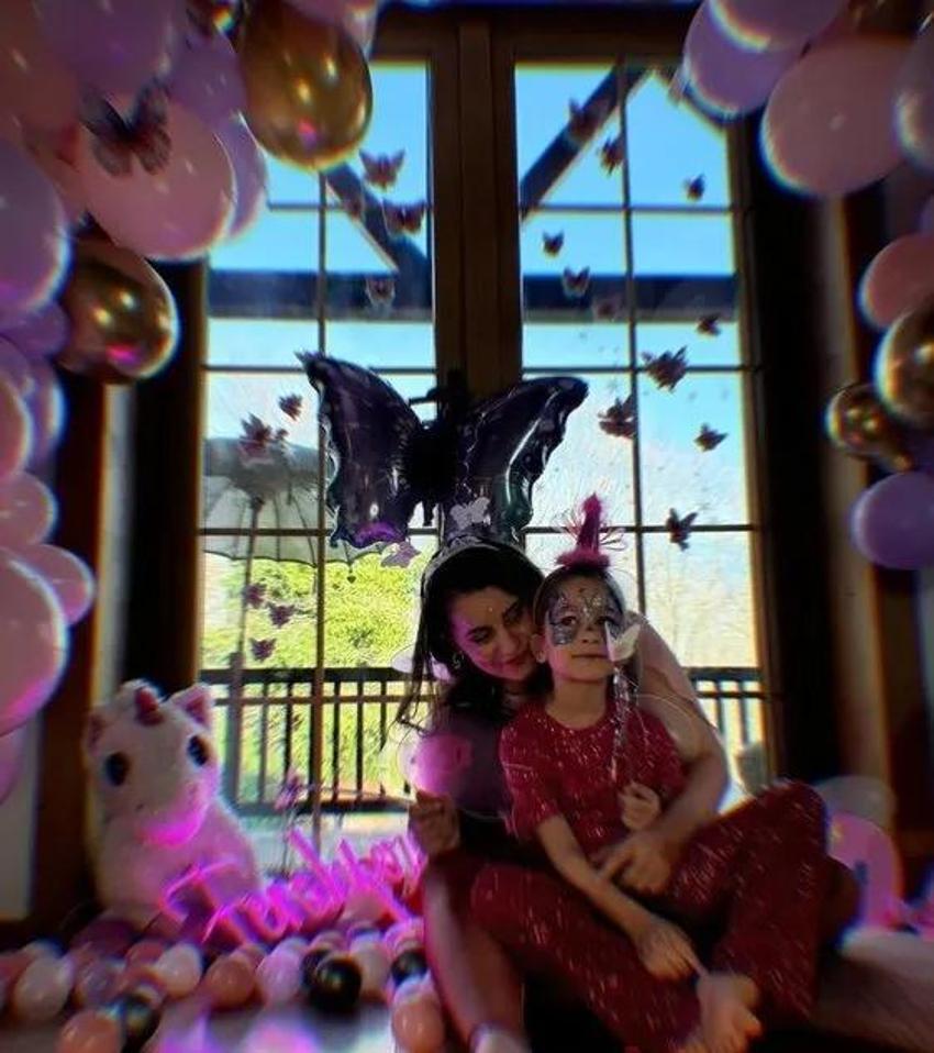 Atiye'den kızının doğum gününe duygusal paylaşım! 'Bir kelebek dokundu hayatımıza'
