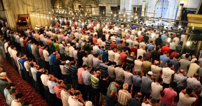 Bayram namazı saatleri... 2025 Ramazan Bayram namazı kaçta kılınacak? İşte il il saatler...