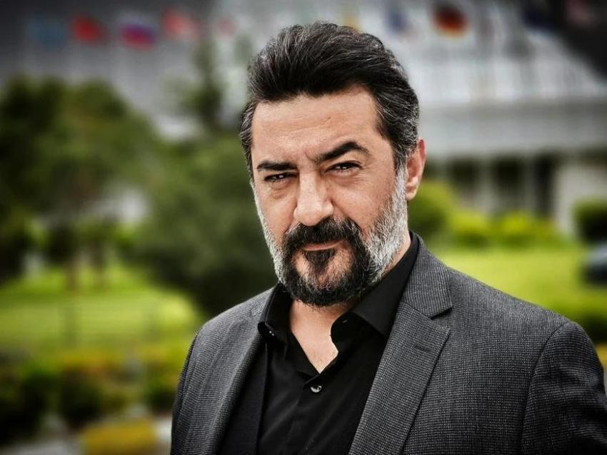 Celil Nalçakan 6 saat süren operasyonu duyurdu! Sevenlerini korkuttu