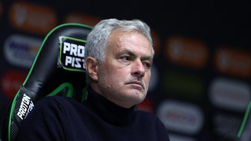 Ali Koç'un kredisi olmadığı için kurnazca oynuyor deyip bombaladı: Mourinho'ya katlanmak zorunda kalırız