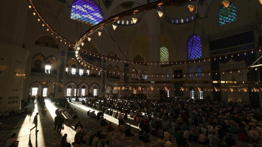 Bayram Namazı Kaçta? Bayram Namazı Saat Kaçta? Namaz Saatleri! İl İl Bayram Namazı Saatleri